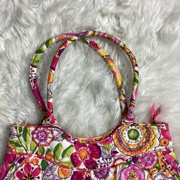 Vera Bradley Pleated Shoulder Bag – Clementine Pattern – Like New - Picture 8 of 8